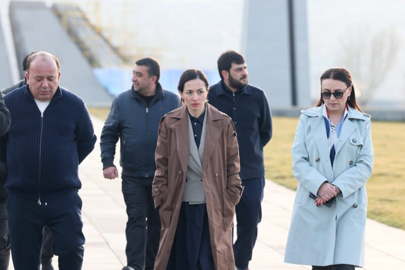 Министр ОНКС посетил Мемориальный комплекс Геноцида армян. Была представлена проделанная работа.