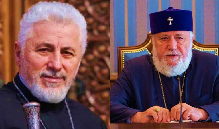 Езрас и Ктрич в ужасе от надвигающегося правосудия, угрожают судьям проклятиями. MediaNews