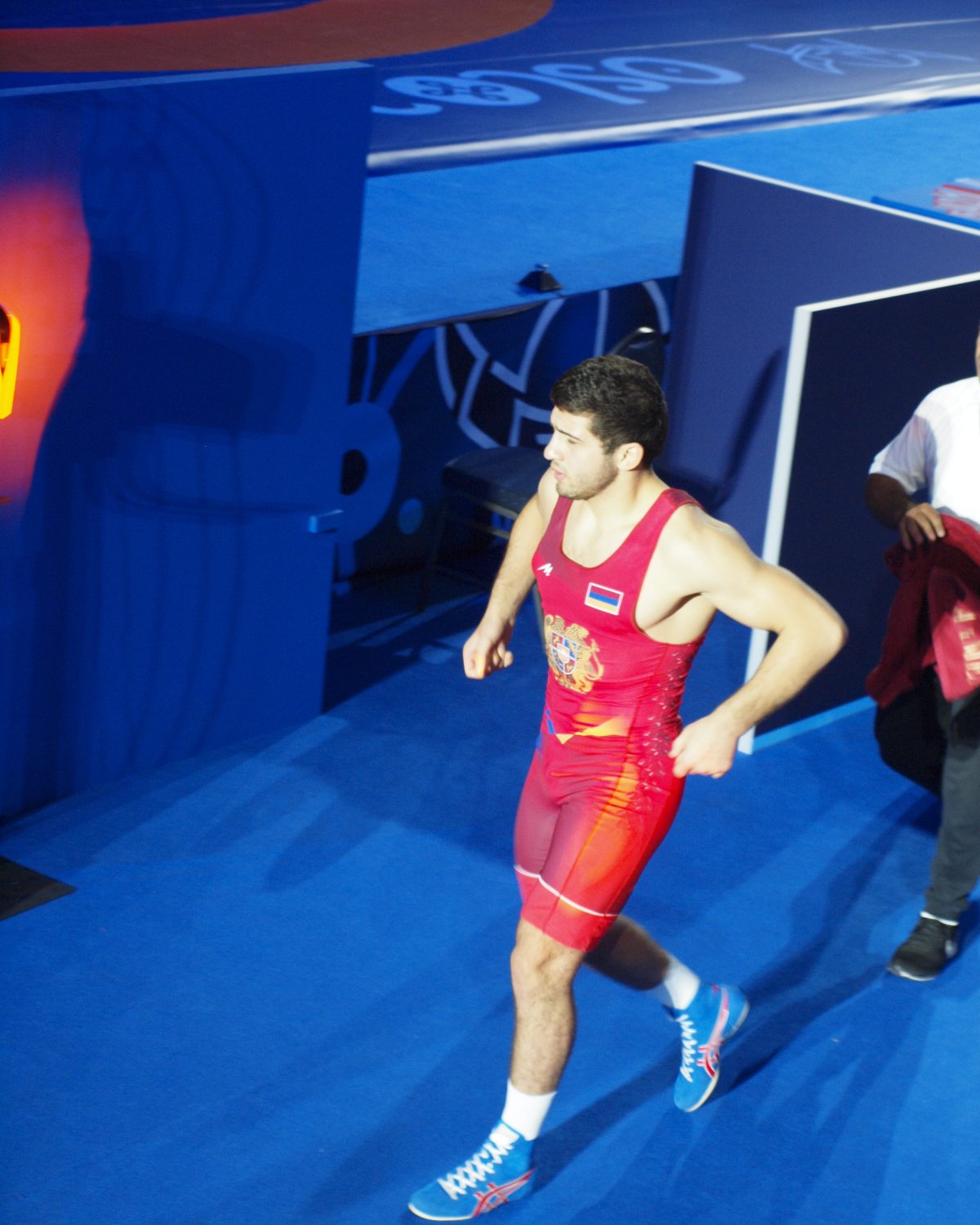 Амоян одержал первую победу на чемпионате мира