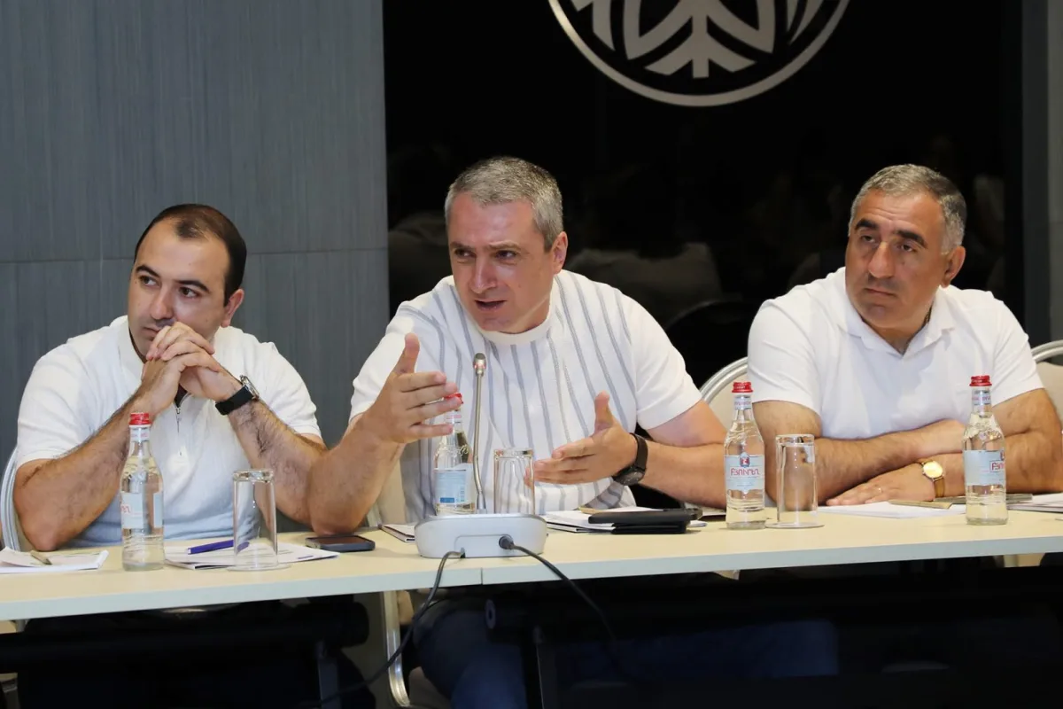 ԿԳՄՍ նախարարությունը քննարկում է նոր ուսումնական տարվա ծրագրերն ու չափորոշիչների ներդրումը