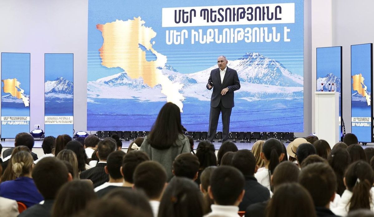 Премьер-министр представил идеологию «Настоящей Армении» студентам и школьникам административного округа Малатия-Себастия