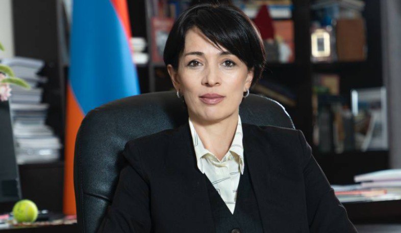 Дорогие студенты, используйте по максимуму отведенное вам время, цените и уважайте наше государство. Жанна Андреасян