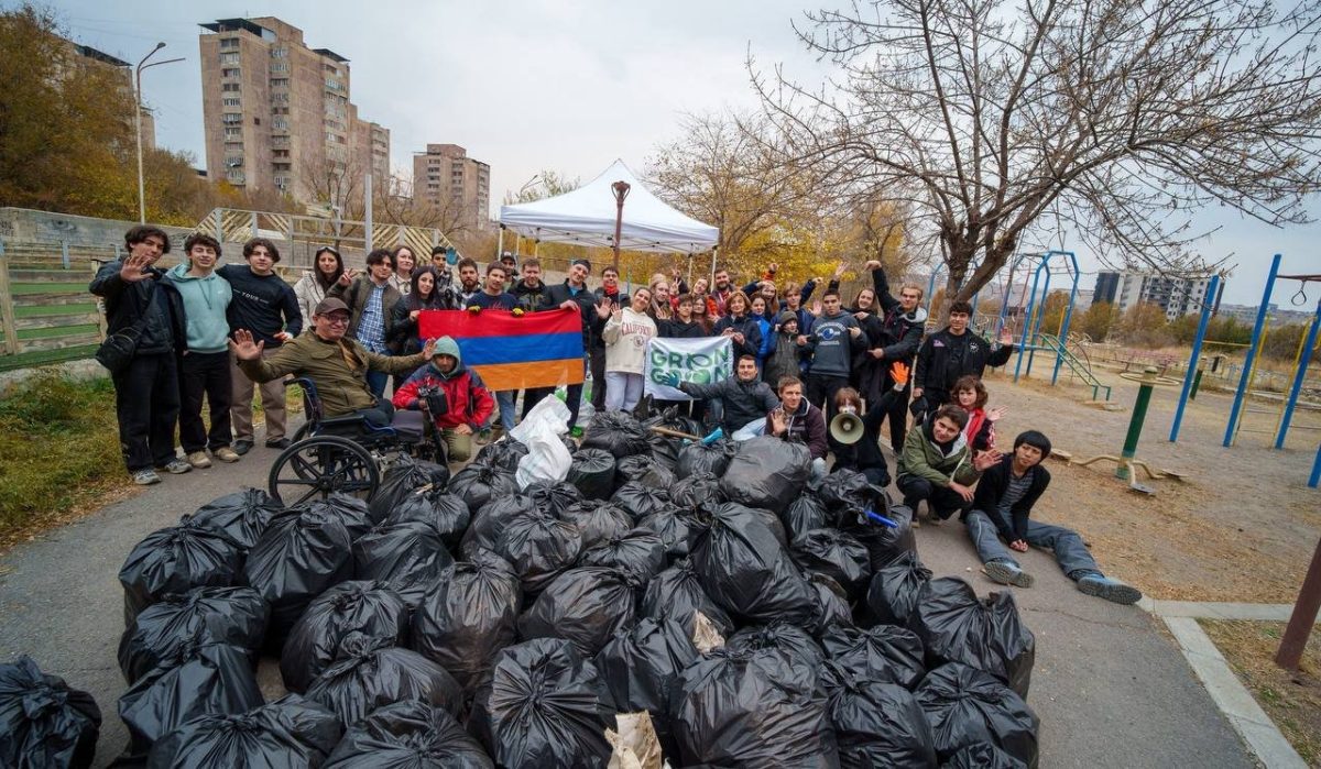 Участники инициативы Green Green собрали более 100 мешков мусора в Аван-Ариндже