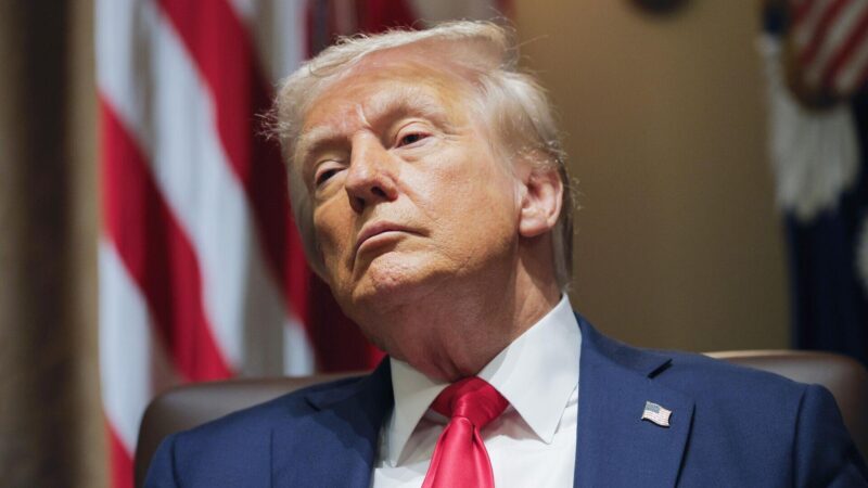 Трамп пригрозил нанести удар по Ирану, если тот попытается возобновить ядерную программу.