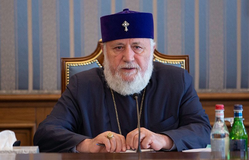 Карекин II может переехать в Россию: его брат Эзрас созвал встречу духовенства в Москве. СМИ