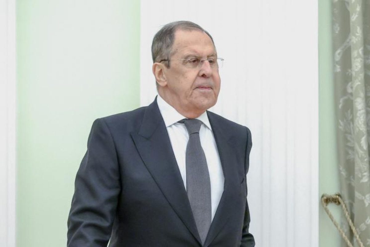 Путин открыт для диалога с Макроном, если французская сторона действительно готова говорить и будет соблюдать элементарные нормы приличия: Лавров