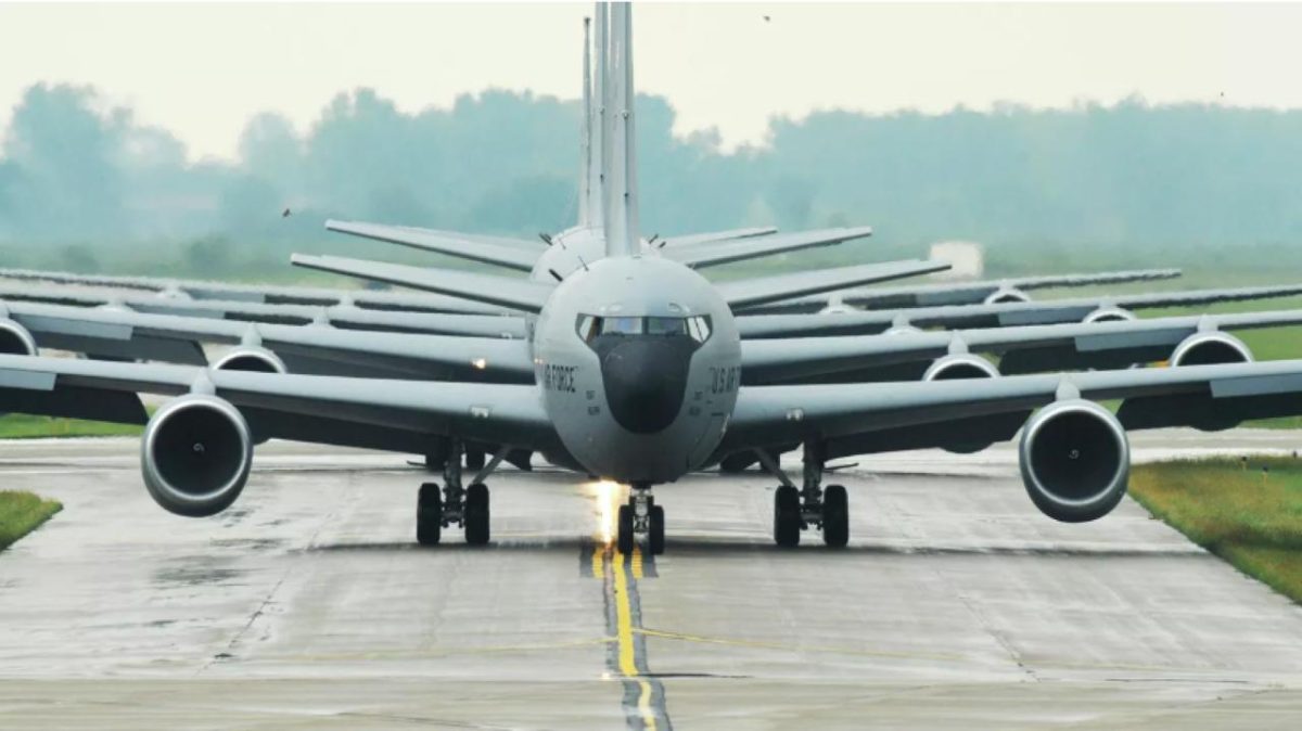 Американская авиабаза сообщает о стрельбе на своей территории.