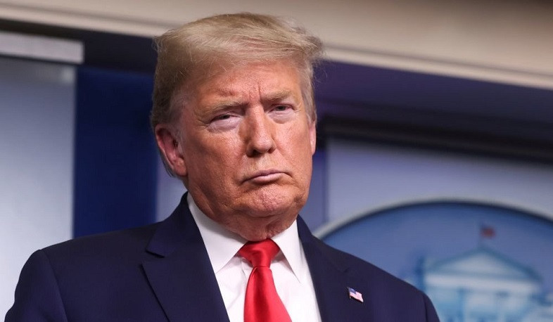 Трамп угрожает ввести 100-процентные пошлины на товары из Канады, если она заключит сделку с Китаем.