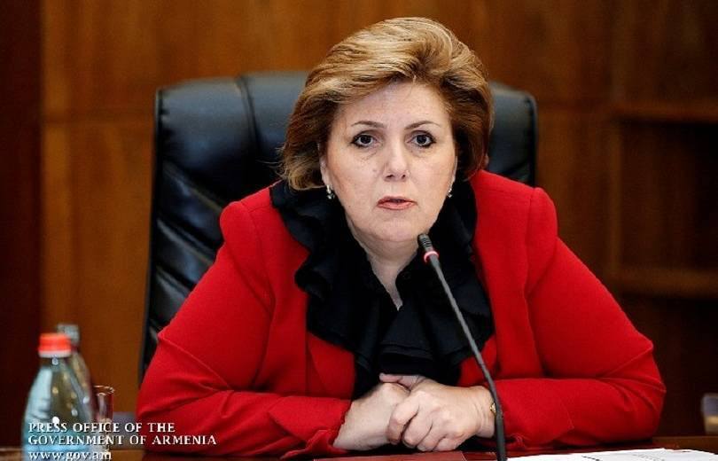 Бывший министр культуры Асмик Погосян приговорена к 4 годам и 6 месяцам тюремного заключения.