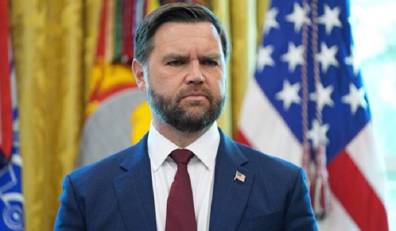 США могут применить военную силу, если переговоры с Ираном зайдут в тупик: Вэнс