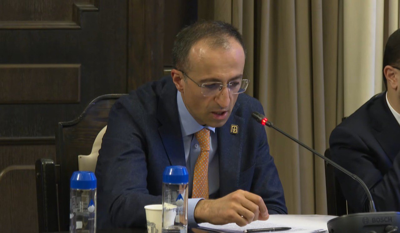 Կենսաթոշակ ստանալու համար բանկային քարտ չունեցողներին մինչև ապրիլի 1-ը քարտը կառաքվի սուրհանդակային առաքմամբ․