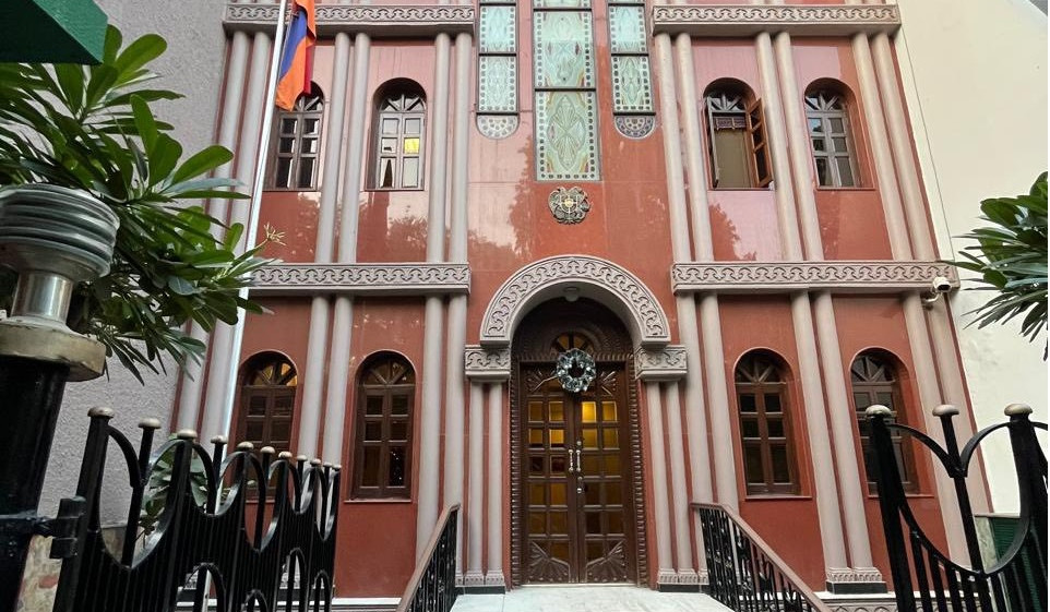 Важно: Посольство Армении в Индии работает в ЧС из-за Ближнего Востока.