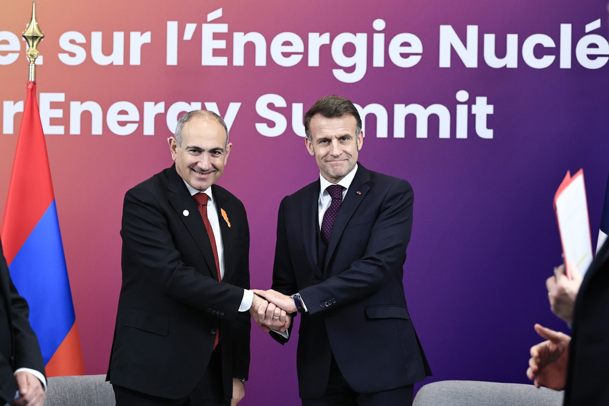 Пашинян и Макрон обсудили ключевые региональные события