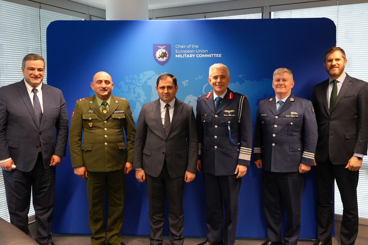 Сурен Папикян и глава Военного комитета ЕС: переговоры о сотрудничестве