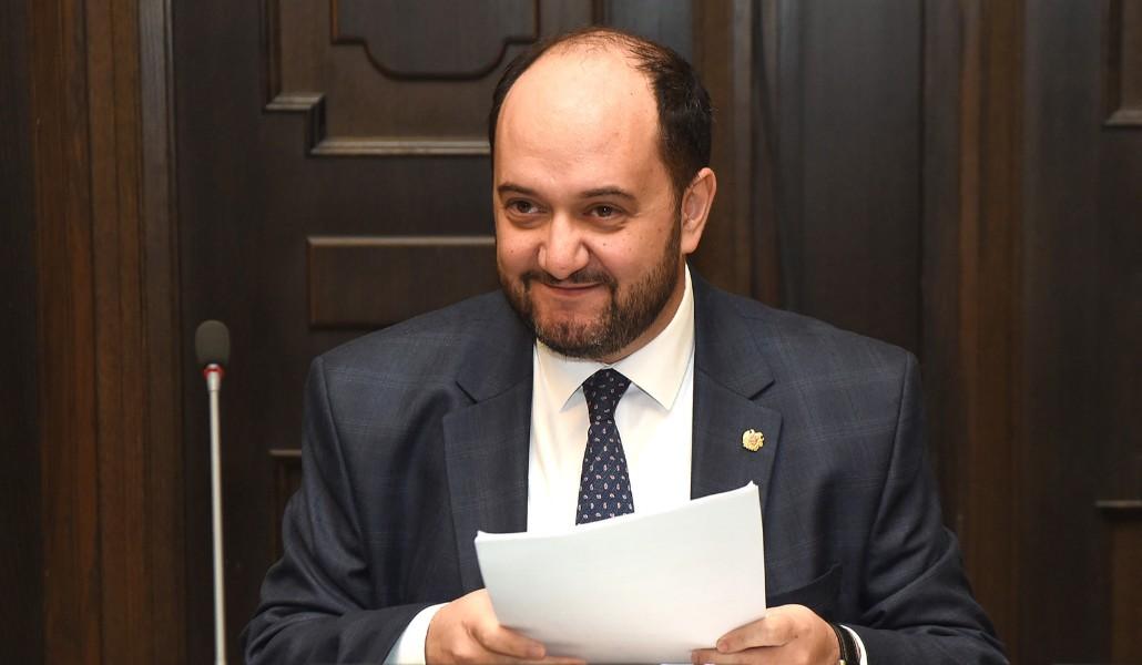 Араик Арутюнян: Ваши действия лишь подчеркивают преимущество членов ГД.