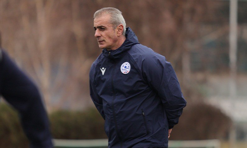 Артак Адамян уже не возглавит женскую сборную Армении по футболу