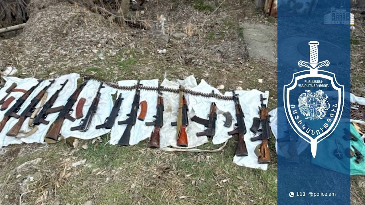 16 автоматов, 6 пистолетов, пулемет, 3 гранаты: результат работы СНБ. Видео.