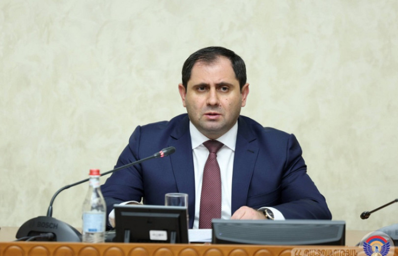 Сурен Папикян опроверг строительство позиций Азербайджана в Армении. Видео.