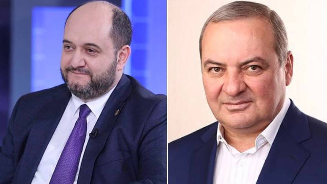 Пусть кто-нибудь спросит вас: сколько раз вы извинились за то, что любимый брат вашего АИ Самвела Карапетяна, Карен, будучи руководителем аппарата Сержа Саргсяна, вышел к сотрудникам «Наирита» и, например, назвал их «хамбалами»?
Араик Арутюнян