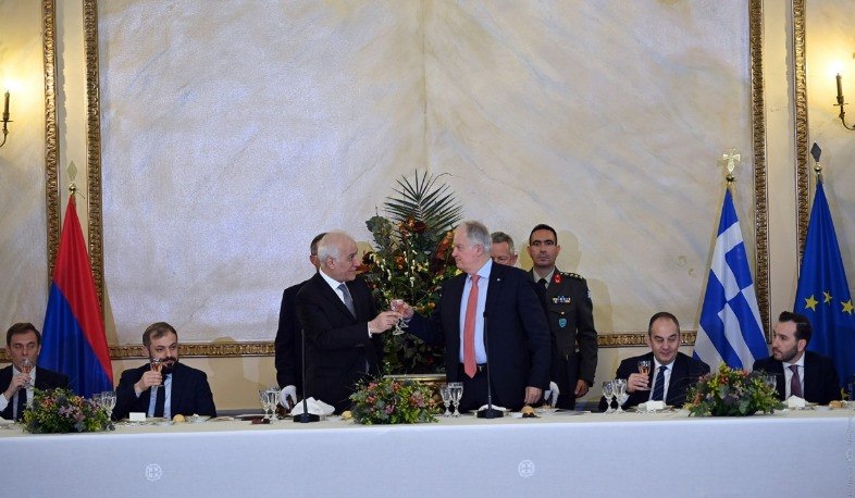 Президент Армении подтвердил приглашение главе Греции посетить Ереван.