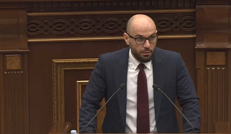 Парламент: важный выбор нового члена Комиссии по инфосистемам.