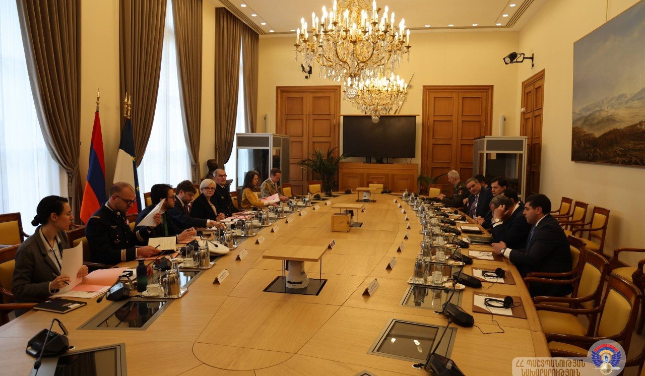 Սուրեն Պապիկյանը և և Ֆրանսիայի ԶՈՒ նախարարը քննարկել են ռազմատեխնիկական համագործակցության հարցեր