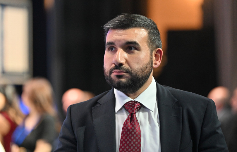 Մեկը վերջապես հարցնելո՞ւ է՝ ինչքան փող են ընդդիմադիրները ծախսում քարոզարշավի վրա, և որտեղից այն. Վահագն Ալեքսանյան