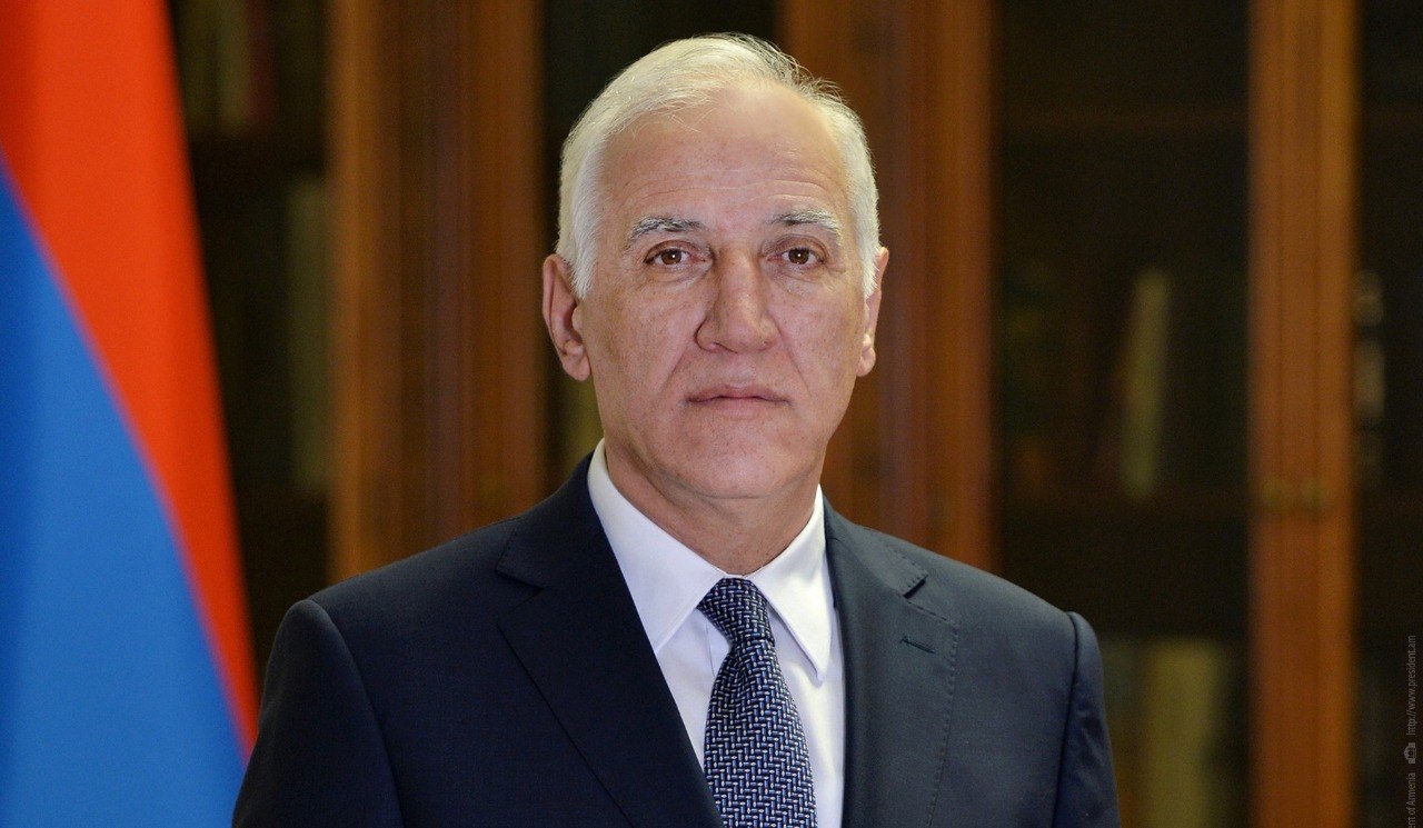 Президент: Образ матери занимает особое место в нашей идентичности.