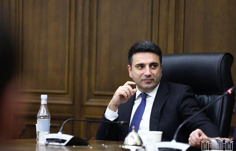 Ален Симонян: «Мощный митинг не собрал 400 человек. Что с оппозицией?»