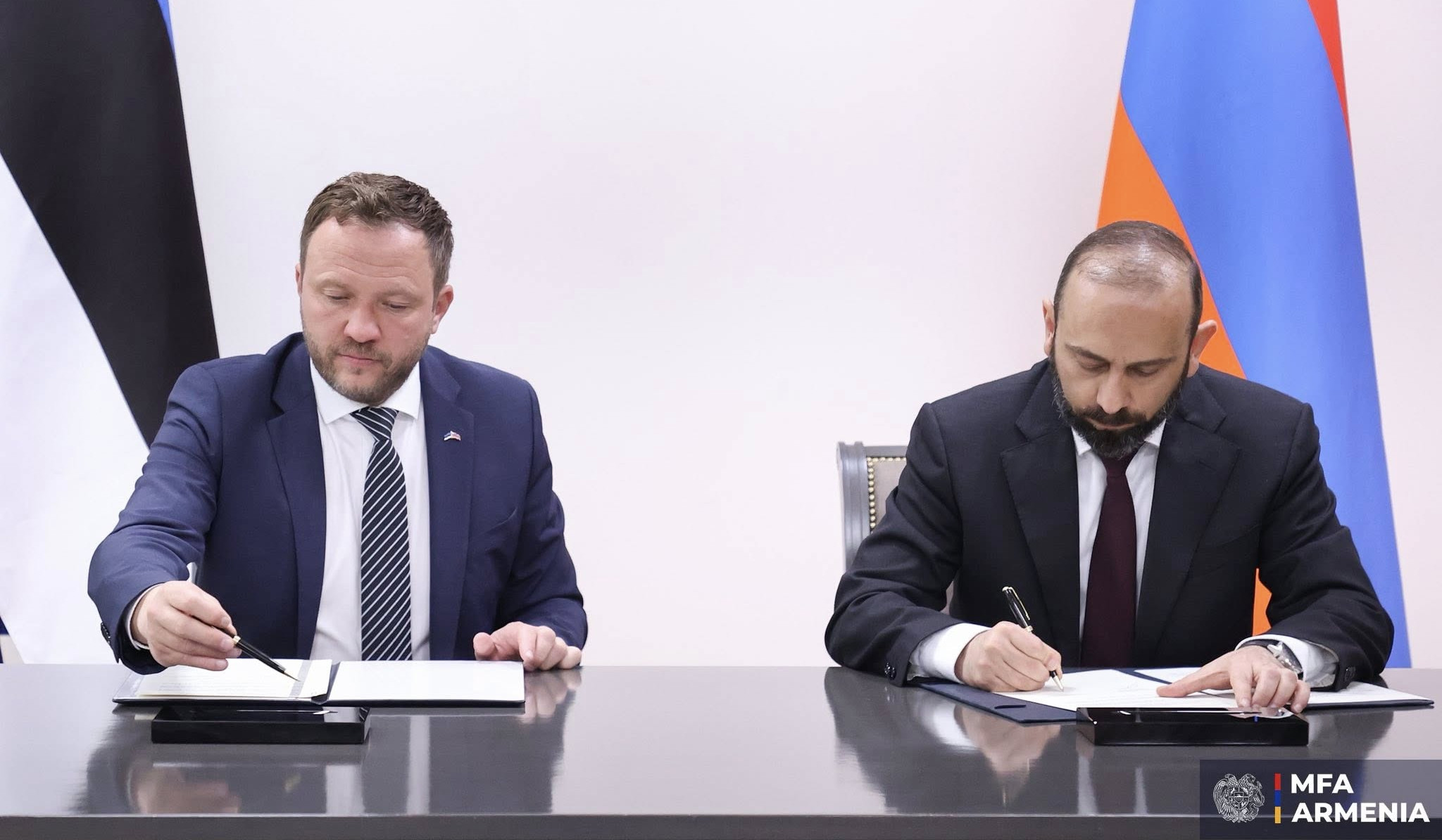 Министры иностранных дел Армении и Эстонии подписали меморандум о взаимопонимании.