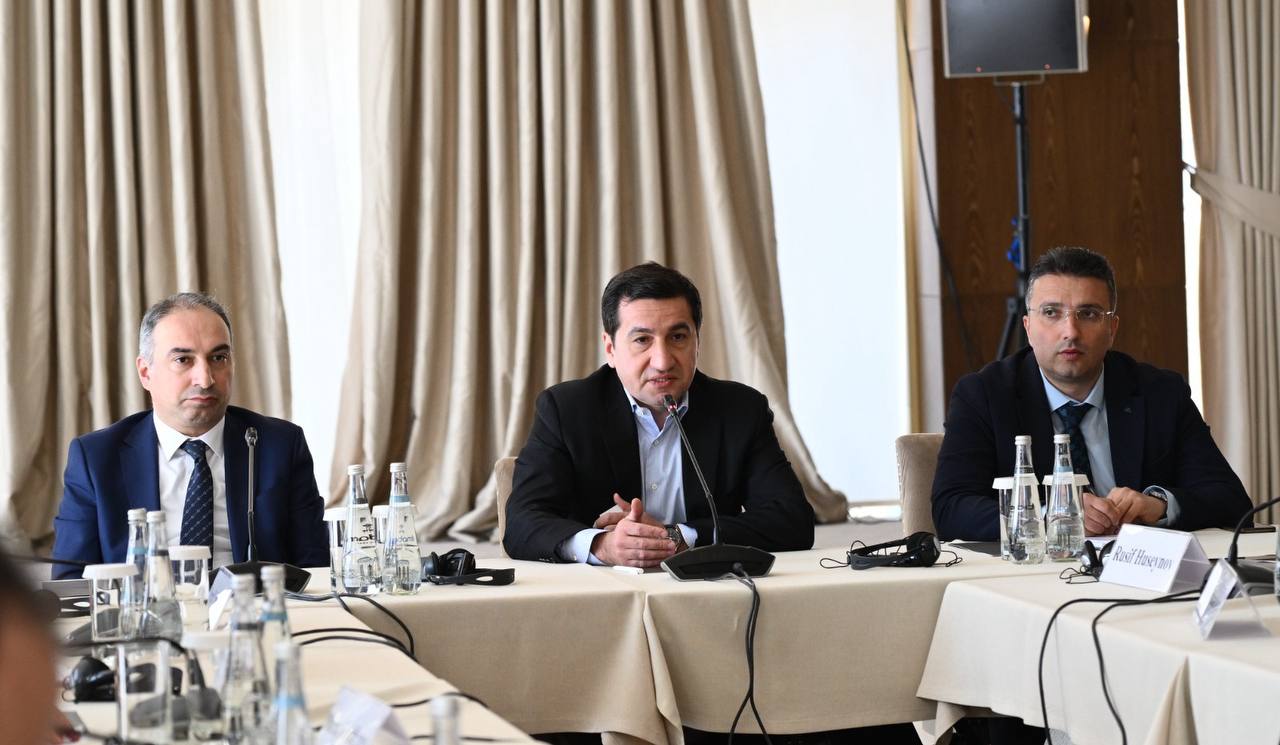 Хикмет Гаджиев принял участников круглого стола инициативы «Мост мира».