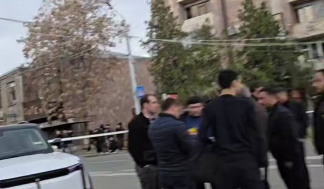 Կրակոցներ Էջմիածնում, տուժшծներ չկան, կա ձերբшկալված