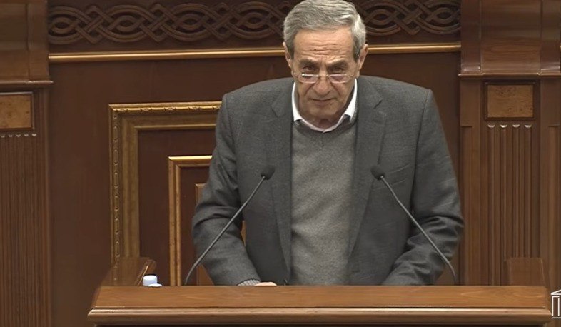 Фракция «Армения» имеет нового депутата: Гагик Амбарцумян принес присягу.