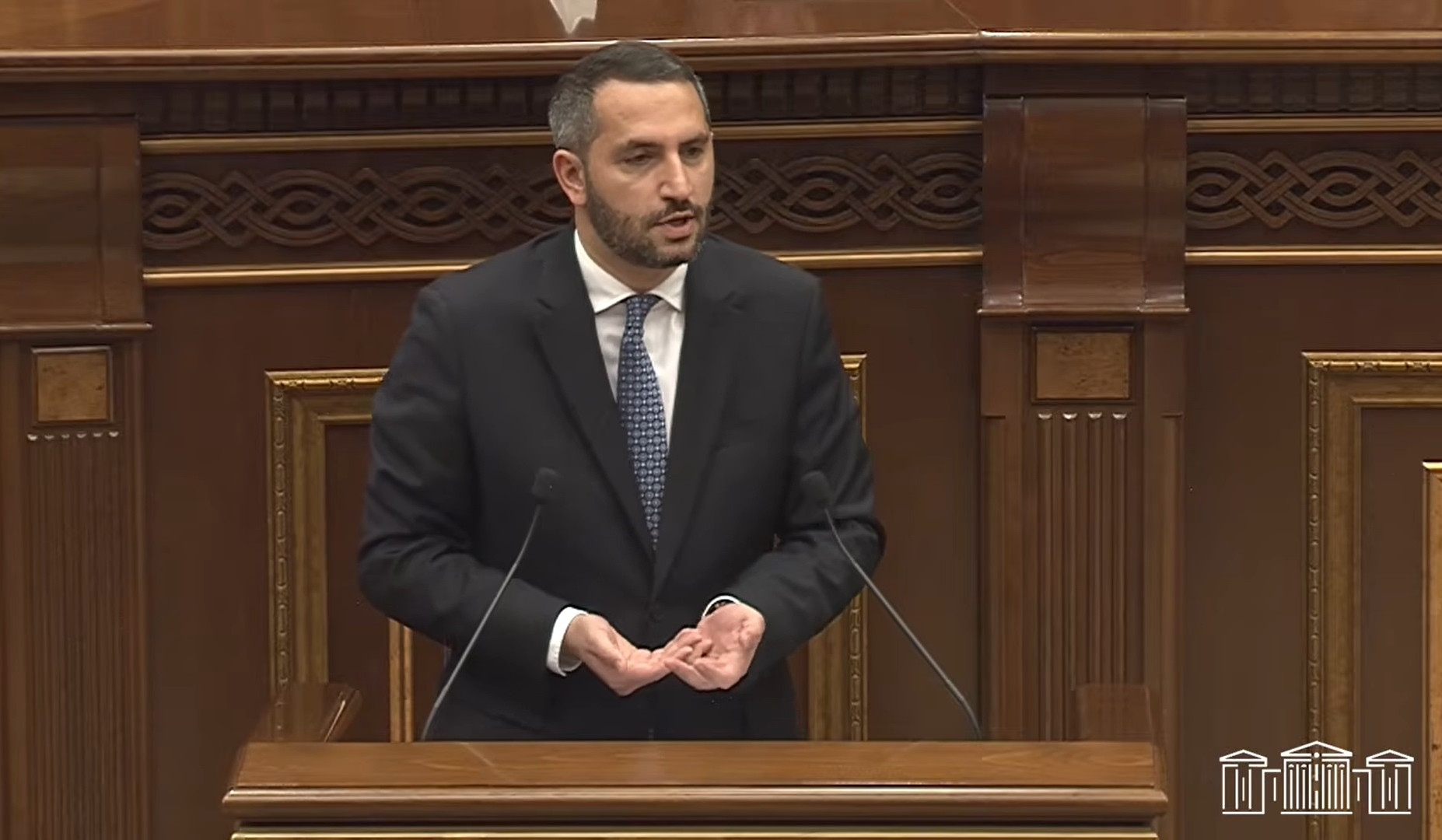 Мы политически отрубим руку автору этого. Рубинян о циркуляре «004».