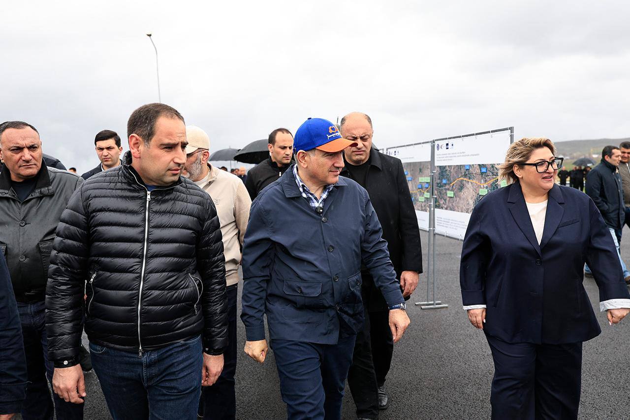 Участок Аштарак-Гюмри трассы Север-Юг был введен в эксплуатацию.
Никол Пашинян