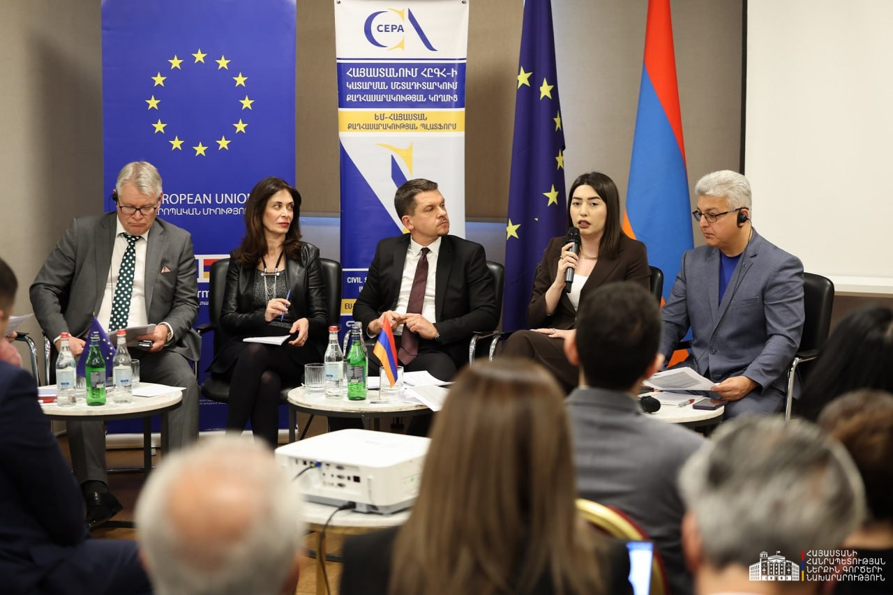 Либерализация визового режима — это процесс укрепления демократических институтов. Министр внутренних дел принял участие во встрече Платформы гражданского общества ЕС-Армения.