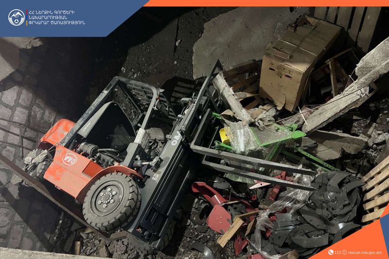 Տրակտորն ընկել է նկուղային հարկ, կա 2 վիրшվոր. ՆԳՆ