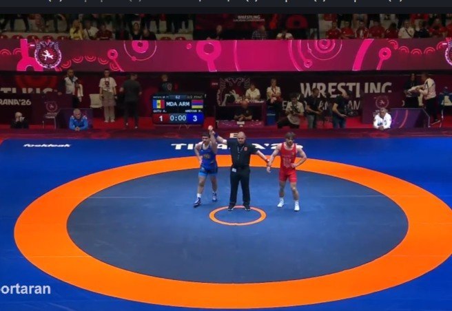 Малхас Амоян вышел в финал чемпионата Европы, Манвел Хачатрян будет бороться за бронзу.