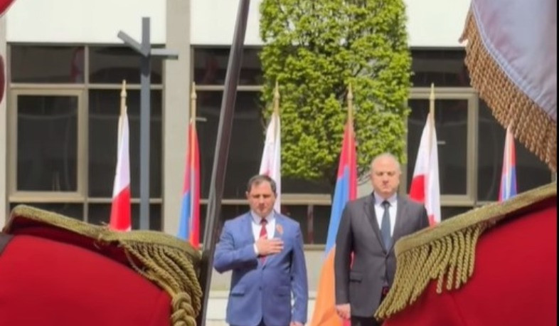 В Министерстве обороны Грузии состоялась торжественная церемония встречи. Сурен Папикян