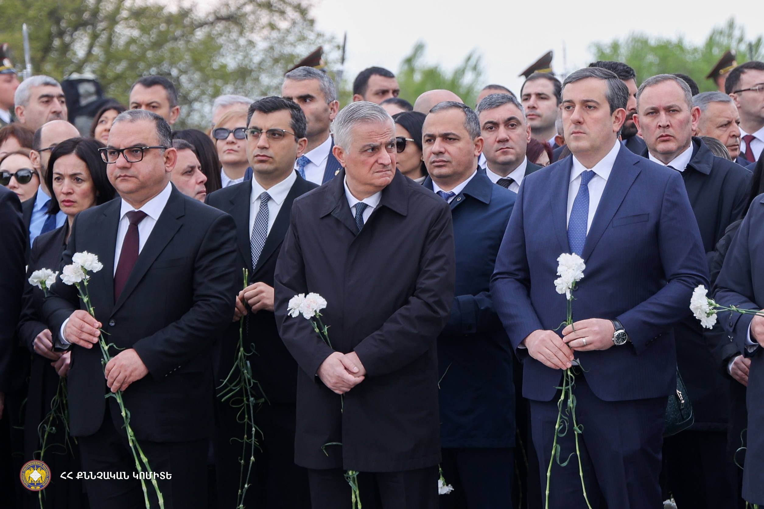 Председатель Следственного комитета РА и сотрудники почтили память жертв Геноцида армян.