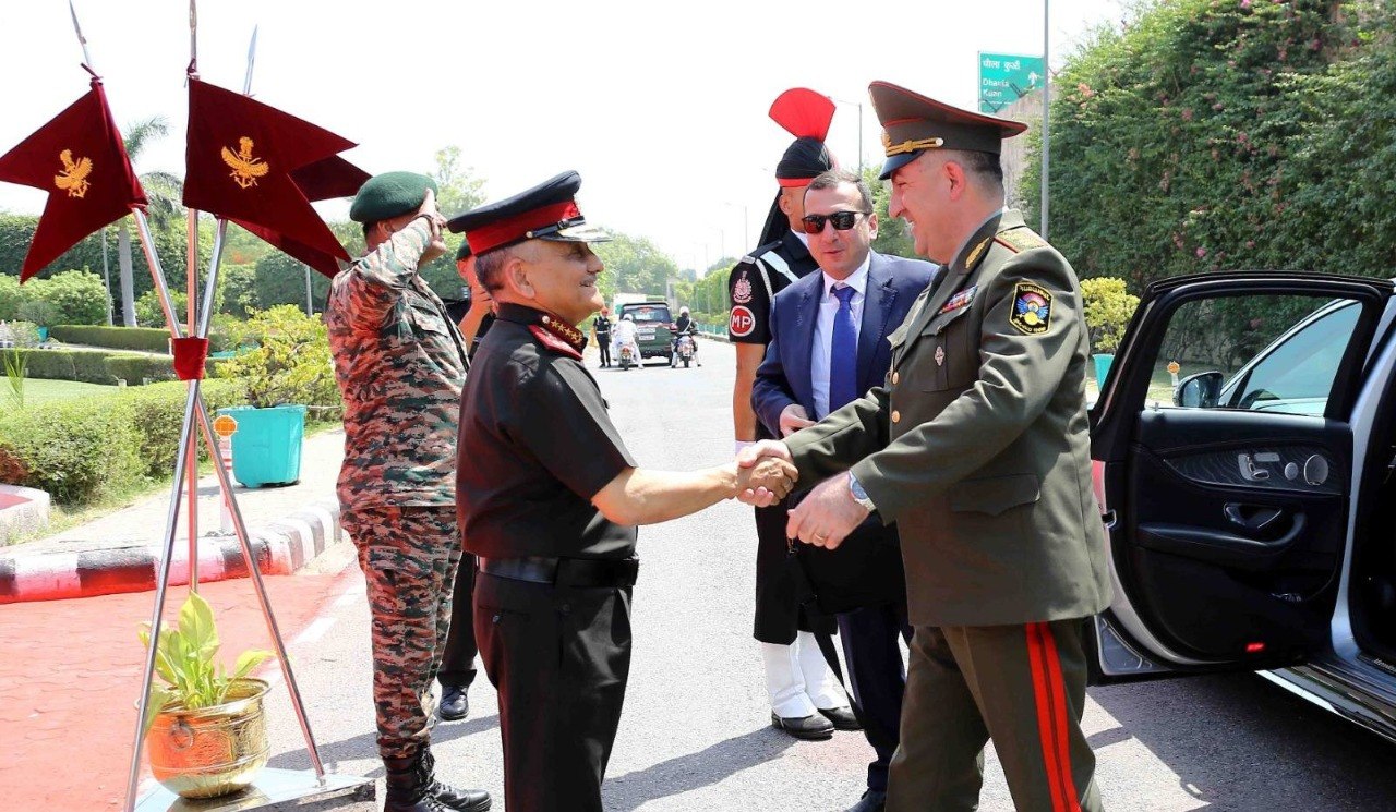 Обсуждались перспективы сотрудничества между Арменией и Индией в сфере обороны.