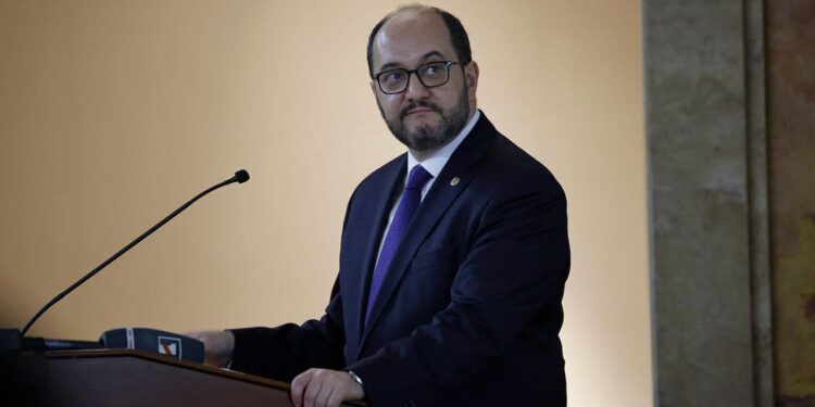 Ձեզ համար Ղարաբաղի մեր հայրենակիցները միշտ եղել են ցույցի մատերիալ ու մեր պետությունը խուրդելու միջոց: Արայիկ Հարությունյան
տեսանյութ