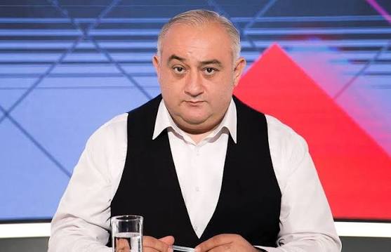 Алиев мечтал бы иметь в Армении такую группу, которая бы так сильно трубила о возвращении 300 000 азербайджанцев как о реальном факте.
Петрос Газарян