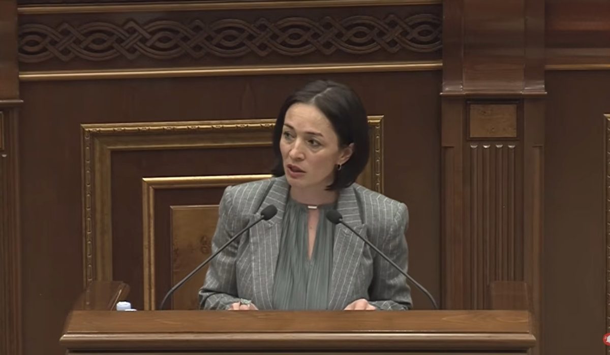 В случае пропаганды в школах закон будет действовать со всей строгостью. Министр образования, науки, культуры и спорта предупреждает.