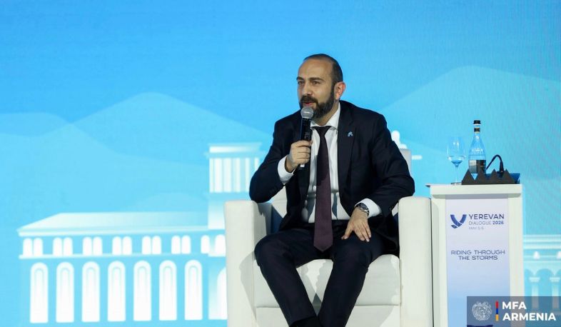 Арарат Мирзоян обсудил внешнеполитические приоритеты Армении с молодежью в «Ереванском диалоге».