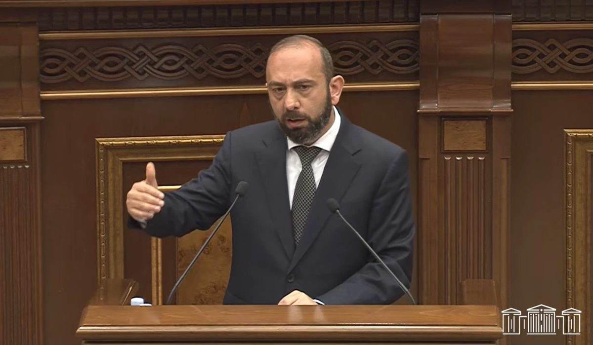 Изменятся сроки службы дипломатов, порядок вознаграждения супругов-дипломатов. Проект.