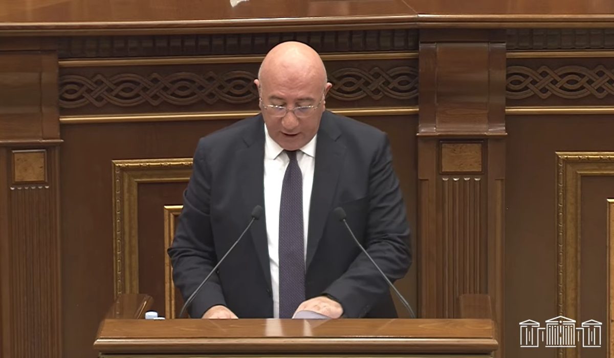На сколько дней в отпуск пойдут проходящие обязательную военную службу по сокращенному сроку в возрасте 27-37 лет: разработан проект.