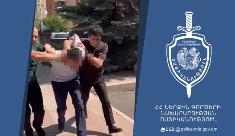 Բացահայտվել է Գյումրու «Մայր Հայաստան» հուշահամալիրի հուշարձաններից ոսկեգույն տառերը պոկելով վնասելու դեպքը․ 41-ամյա տղամարդը ձերբակալվել է. ՏԵՍԱՆՅՈՒԹ