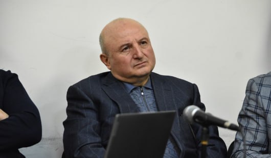 В.Г. в ходе судебного заседания вмешался в законную служебную деятельность должностного лица.