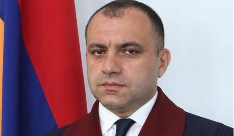 Թող Սահմանադրությունը շարունակի ծառայել որպես մեր պետականության հուսալի հենարան. ՍԴ նախագահ